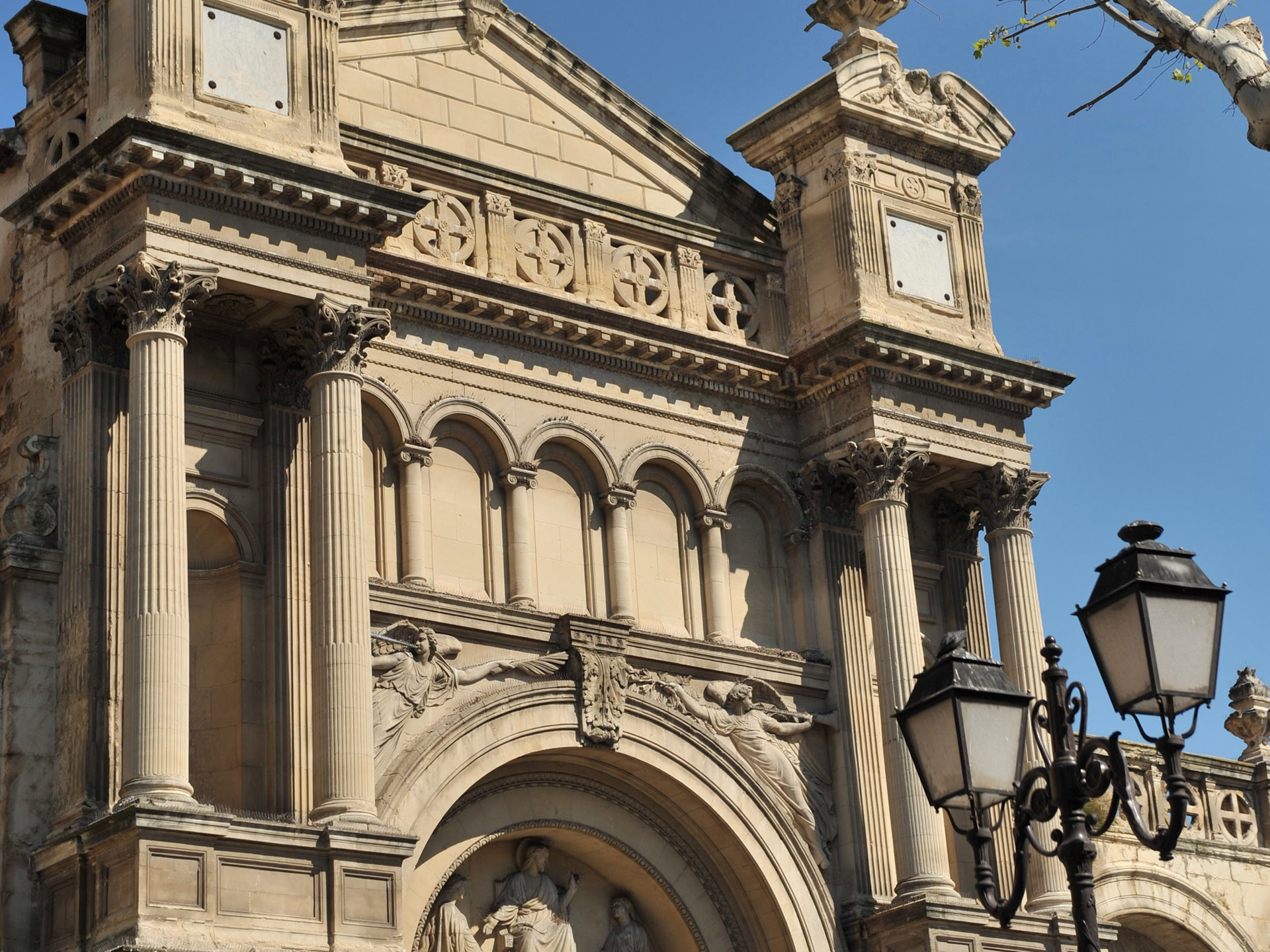 Eglise de la Madeleine • Aix en Provence Office de Tourisme
